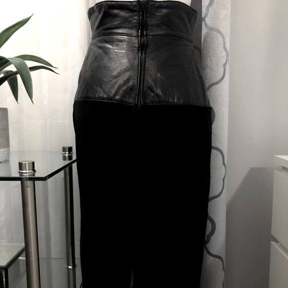 High-Waisted Vintage Pencil Skirt - Picture 2 of 7